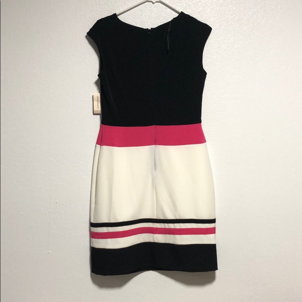 Dress - Picture 4 of 4
